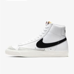 Nike Blazer Mid '77 Women's Shoes Size 10 Mens Size 8.5 New in box